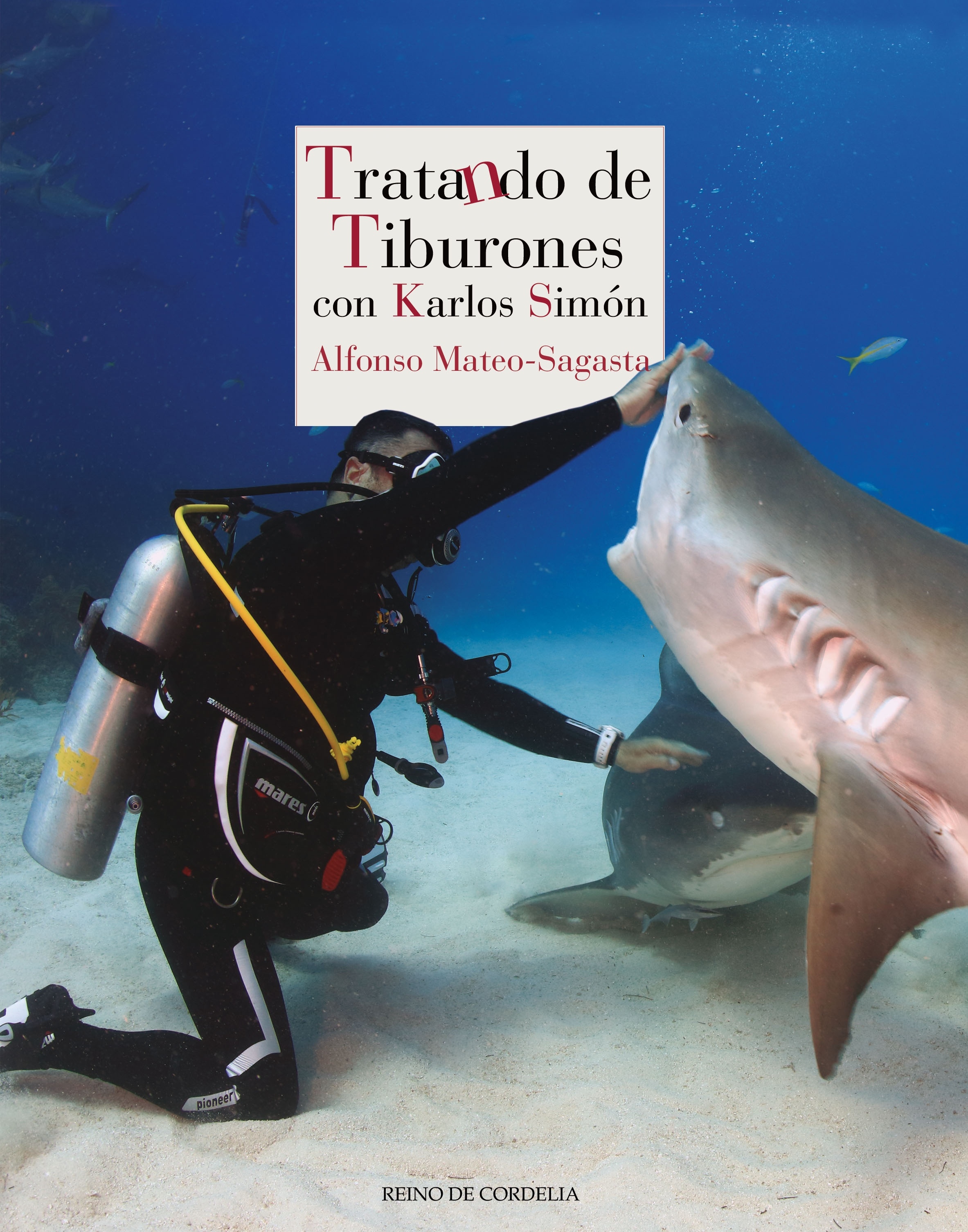 Tratando de tiburones 'con Karlos Simón'